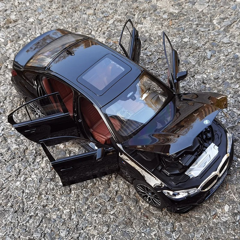 NOREV 1:18 2019 New 3 Series G20 330i White Black scale diecast scale model car Metal collectible gift to friends and family